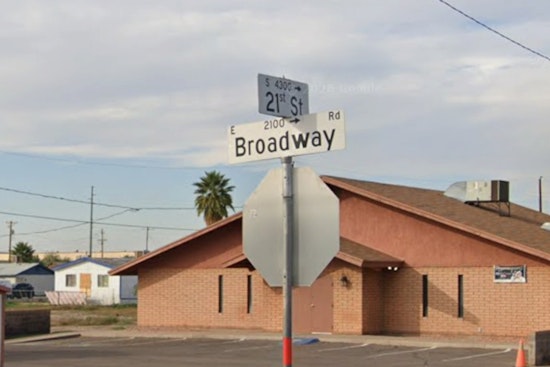 Man Stabbed at 21st and Broadway in South Phoenix, Attacker Still on the Run