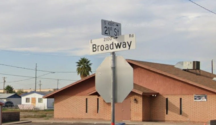 Man Stabbed at 21st and Broadway in South Phoenix, Attacker Still on the Run