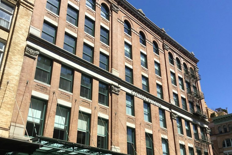 Manhattan Luxury Contracts Sink to 13 Deals as Labor Day Nears, None Top $10M