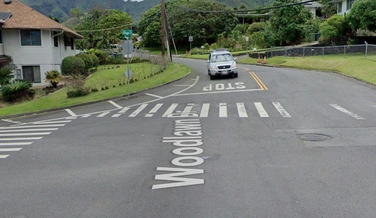 Manoa Valley rollover leaves 88-year-old hospitalized; cause remains unknown