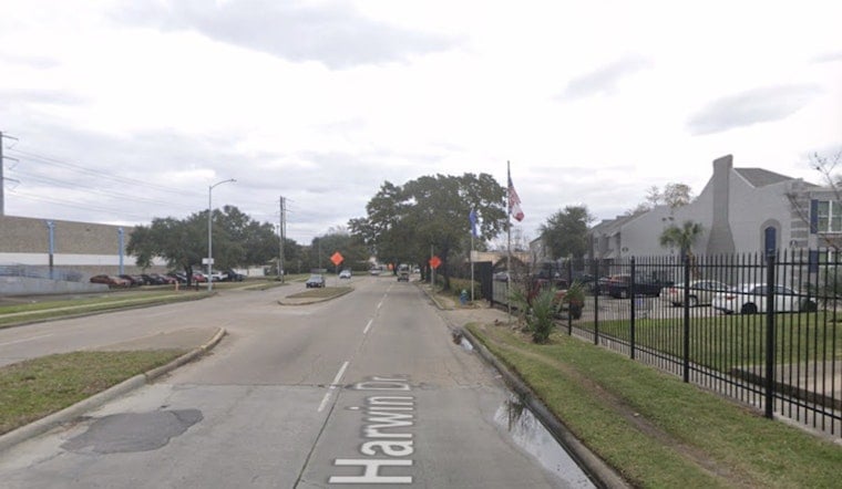 Man's Body Found at Sharpstown Apartments Off Harwin, HPD Investigates