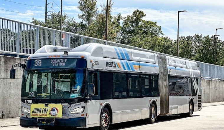 MARTA Bus Runs Off North Shallowford Road in Dunwoody, Three Hurt