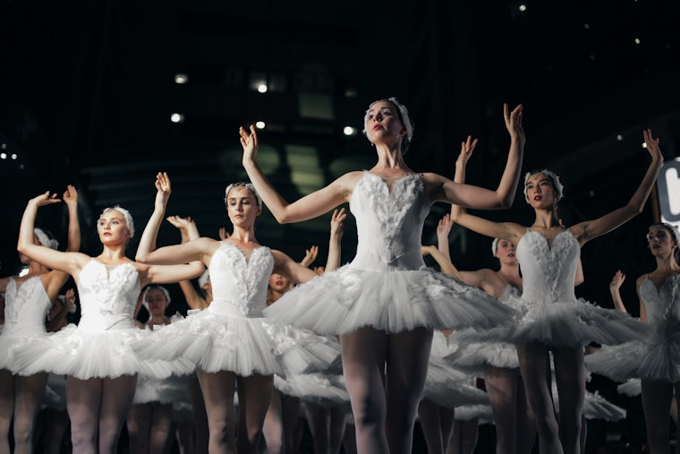 Maryville Ballet Company Marks 55 Years With Emerald Masquerade Ball