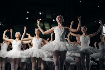 Maryville Ballet Company Marks 55 Years With Emerald Masquerade Ball