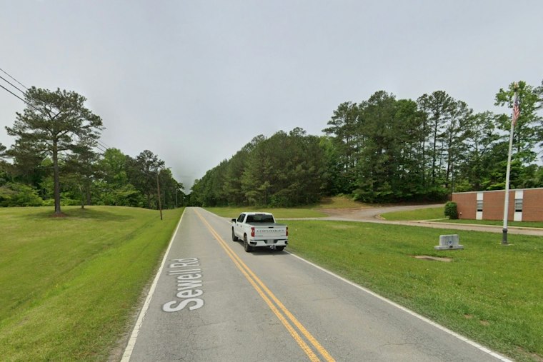 Masked Man in Fake Jersey Ambushes Runner at Coweta Cup, Police Say