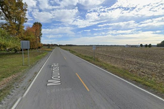 Masked Robber in Notre Dame Shirt Flees Anderson Store With Cash From Register