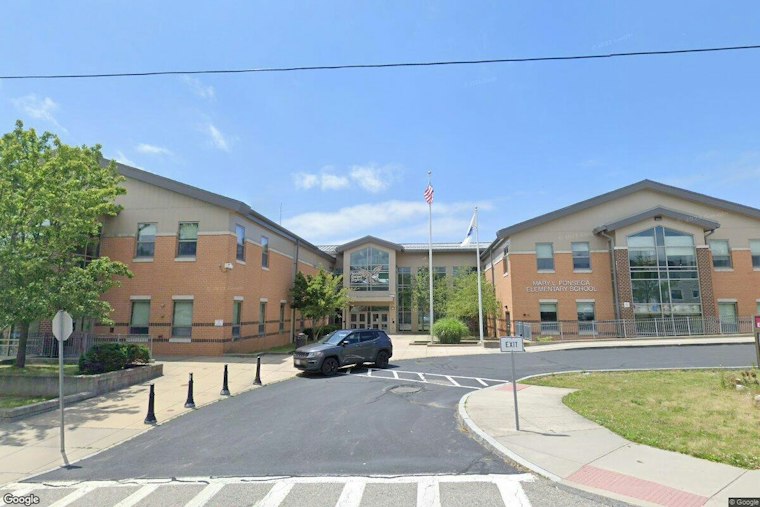 Massachusetts Dangles $1M as More Districts Lock Up Student Phones