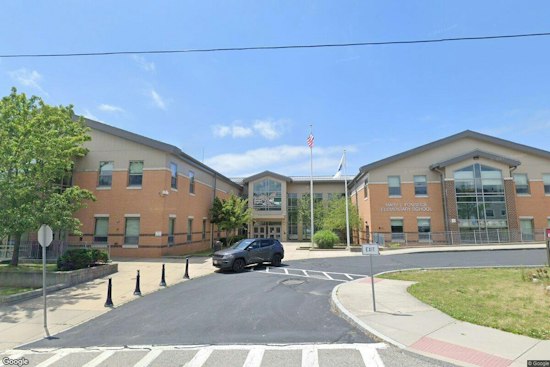 Massachusetts Dangles $1M as More Districts Lock Up Student Phones