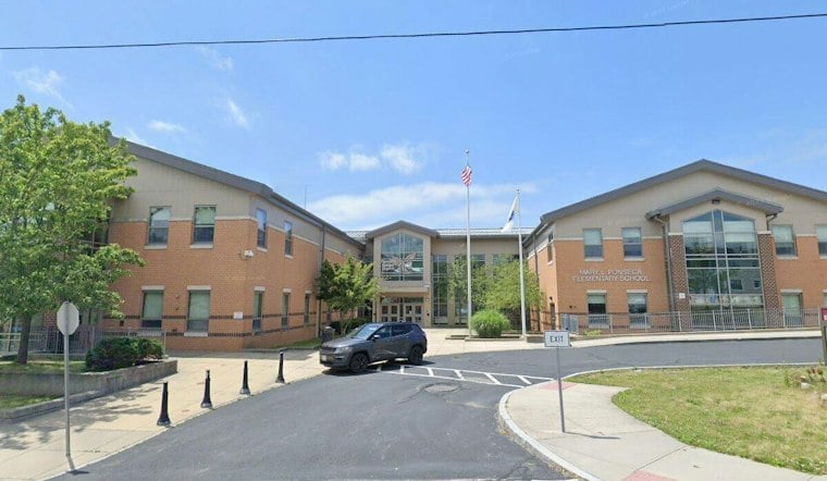 Massachusetts Dangles $1M as More Districts Lock Up Student Phones