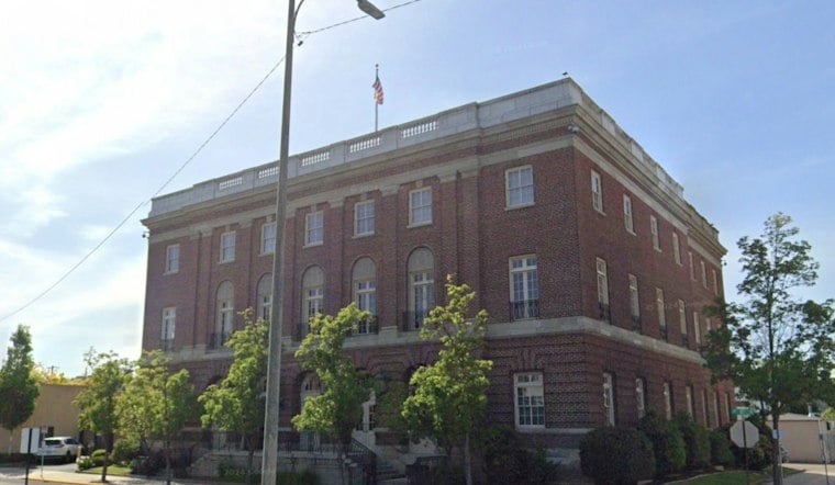 Medford Woman Sues Apple Over Alleged AirTag Tracking by Ex-Boyfriend