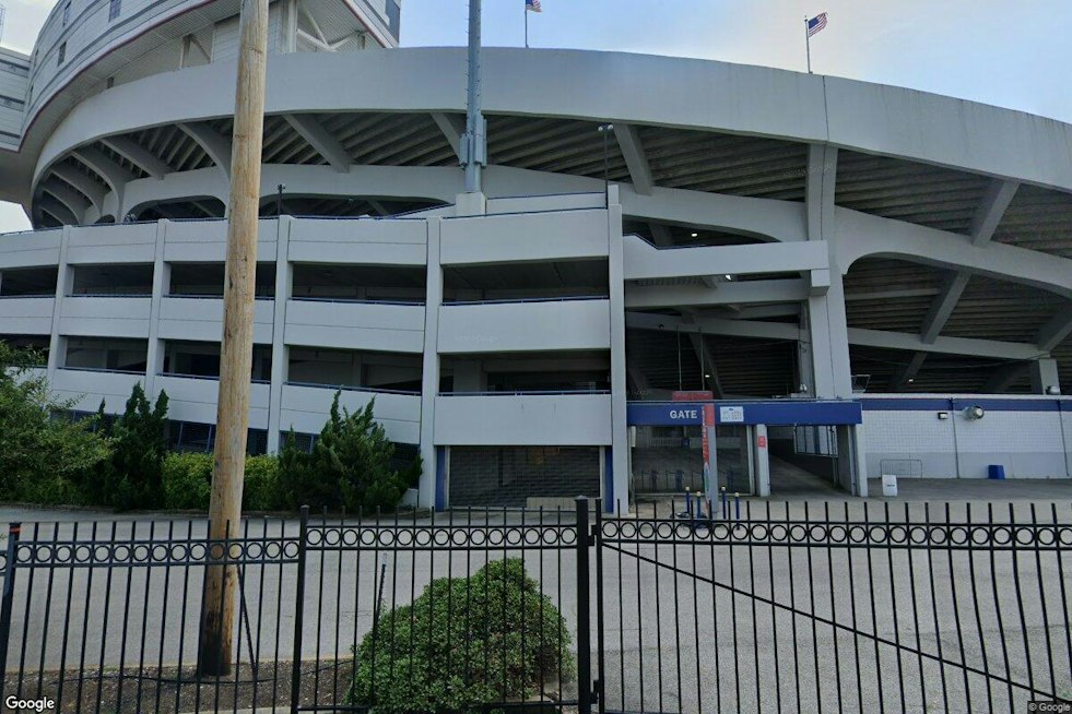 Memphis Airport Took In 40 Diverted Flights on 9/11 — Neighbors Did the Rest