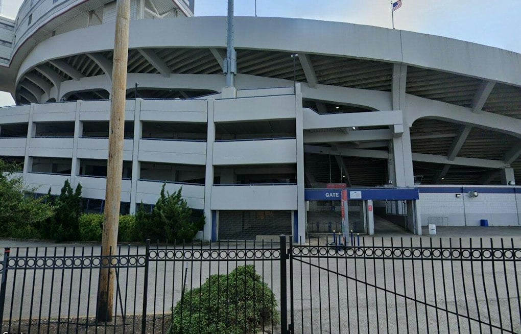 Memphis Airport Took In 40 Diverted Flights on 9/11 — Neighbors Did the Rest