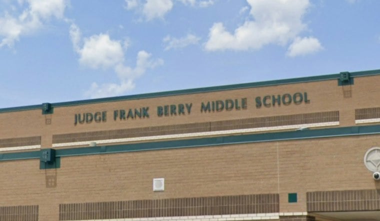 Mesquite Officer Stops Armed Parent in Mental Health Crisis at School Doors
