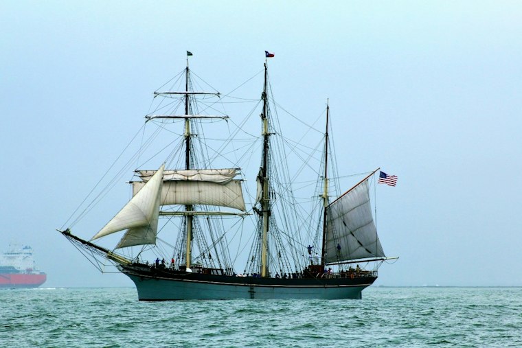 Mexican Navy Tall Ship Cuauhtémoc Expected in SF After Deadly Brooklyn Bridge Crash