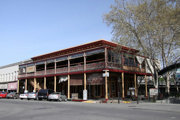 Mi Tiendita Munaycha Prepares to Leave Old Sacramento Despite Viral Dance
