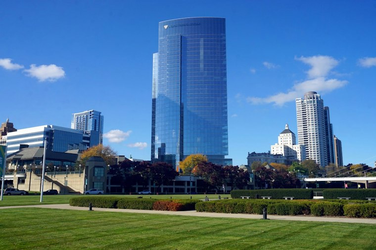 Milwaukee Basks in Sunny Stretch Before Sunday Night Storms Return