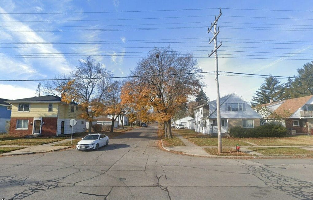 Milwaukee Man, 34, Shot Near 64th and Bobolink, No Suspects Yet