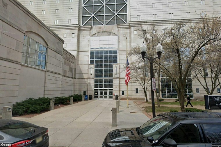 Milwaukee Man Charged With Intimidating Victim He Allegedly Strangled, Using Jail Tablet