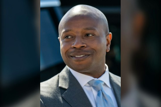 Milwaukee Mayor Flies to D.C., Still Can't Get JD Vance to Meet