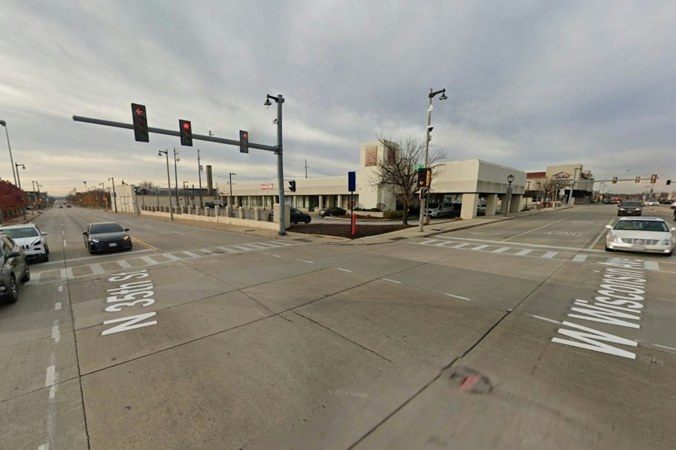 Milwaukee Walgreens Security Guard Charged in Shooting of Fleeing Man