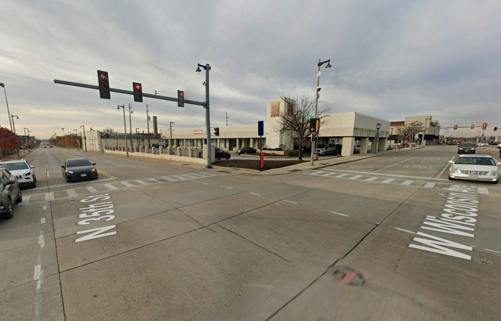 Milwaukee Walgreens Security Guard Charged in Shooting of Fleeing Man