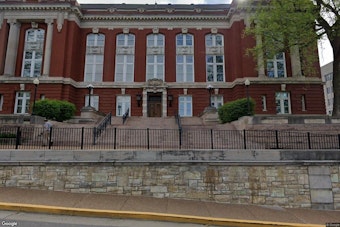 Missouri AG Hits Polymarket, Kalshi, Robinhood With Betting Crackdown