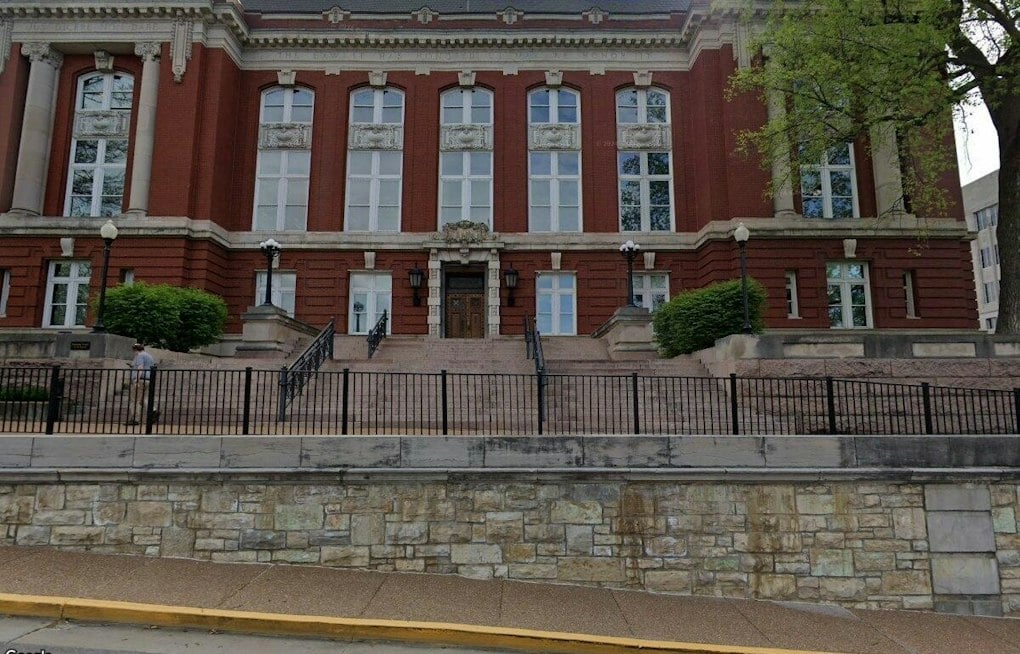 Missouri AG Hits Polymarket, Kalshi, Robinhood With Betting Crackdown