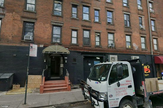 Montreal's Viral Smash Burger Hits Ray's on the Lower East Side for One Night