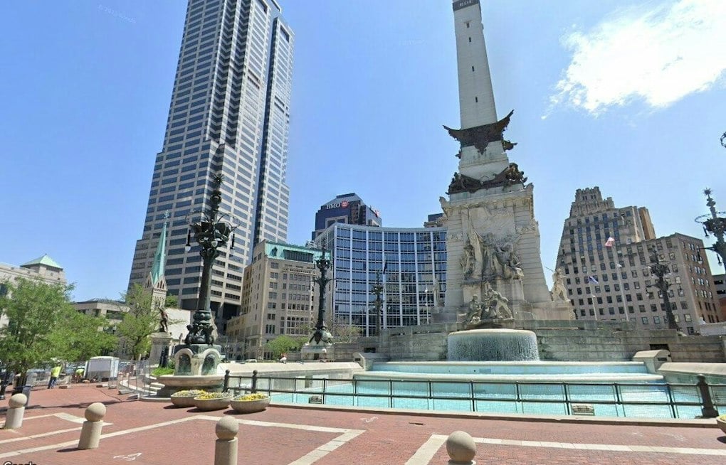 Monument Circle Art Fair Returns for 11th Year at Newly Reopened Monument