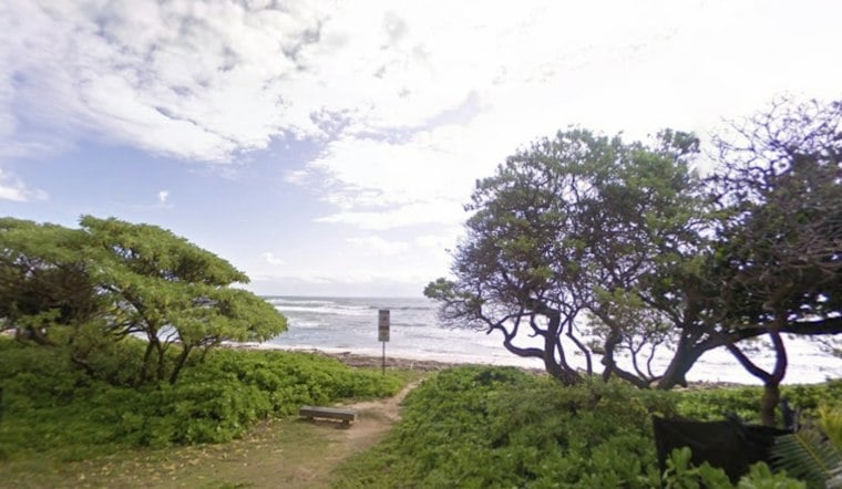 More Than 100 Volunteers Dig Out Kauai's Lydgate Park After Hurricane Lowell