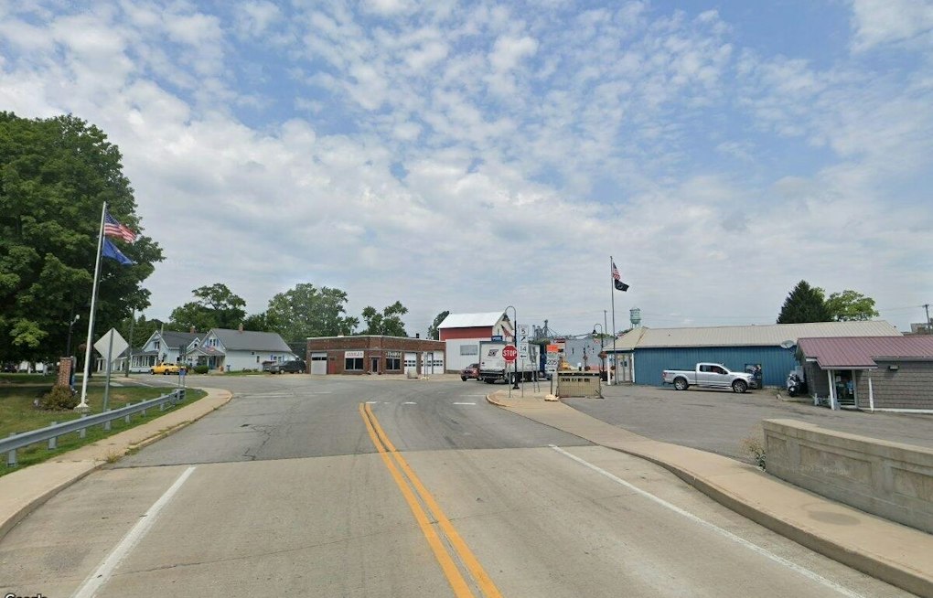 Motorcyclist Dies After Leaving State Road 5 in Whitley County Before Dawn