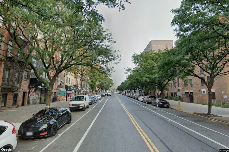 Mott Haven Deli Shooting Leaves Man, 31, Wounded — No Arrests Yet