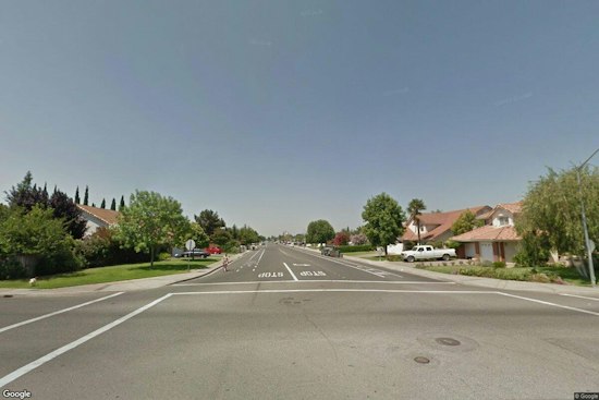 Mountain Lion Prowls Oakdale Heights Streets, Police Say Don't Panic Yet