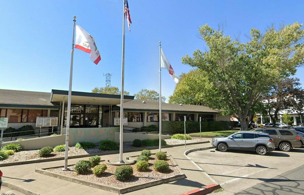 Napa's District 3 Race Pits City Hall Insider Against Red-Light Camera Foe