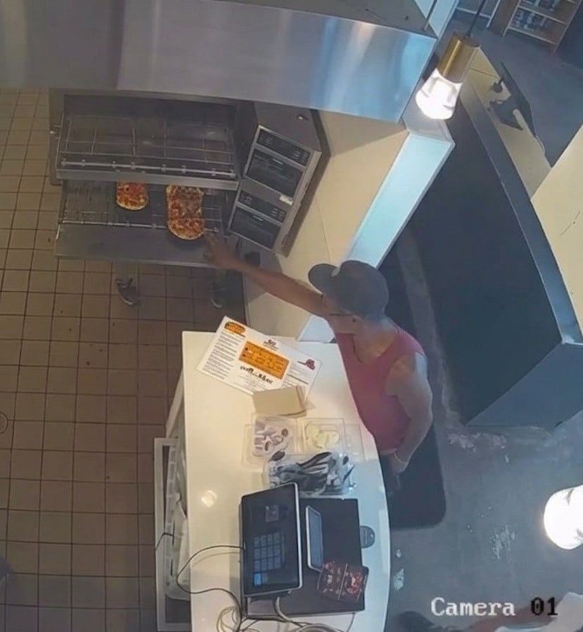 Nashville Pizza Thief Burns Hand Grabbing Pie From 550°F Oven