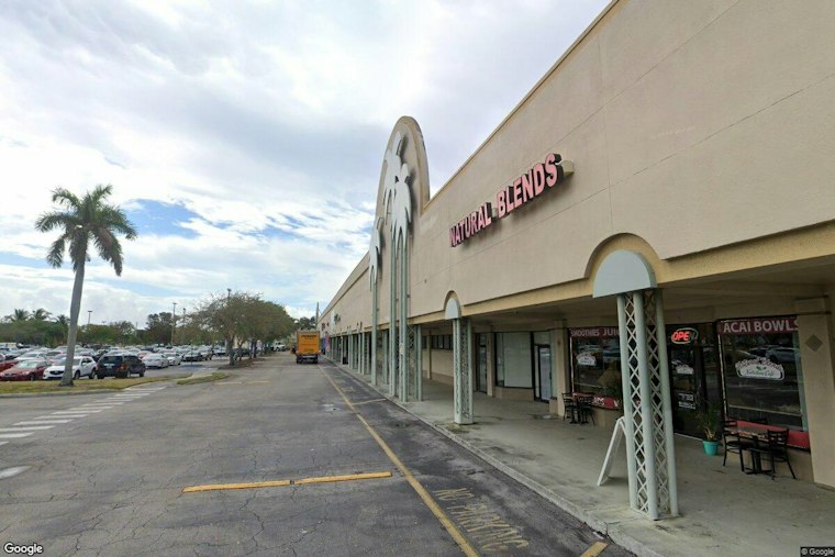 Natural Blends Cafe Offers Nutrition Products
