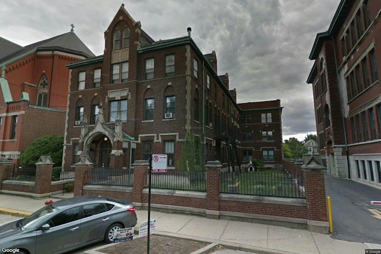 New Dad Wins Stein-Holding Contest With Baby Strapped to Chest in West Lakeview