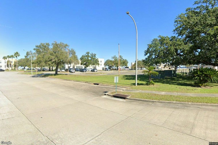 New Orleans Sizzles as Dry ‘Cold’ Front Fails to Cool the City