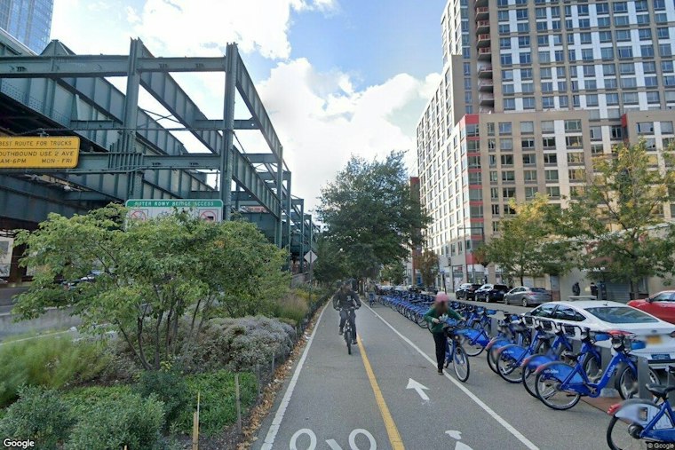 New York Lawmakers Move to Ban Sale of High-Speed E-Bikes After Queensboro Deaths