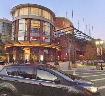 Newark Service-Charge Dispute Puts Fee Allocation and Tip Rules in Focus