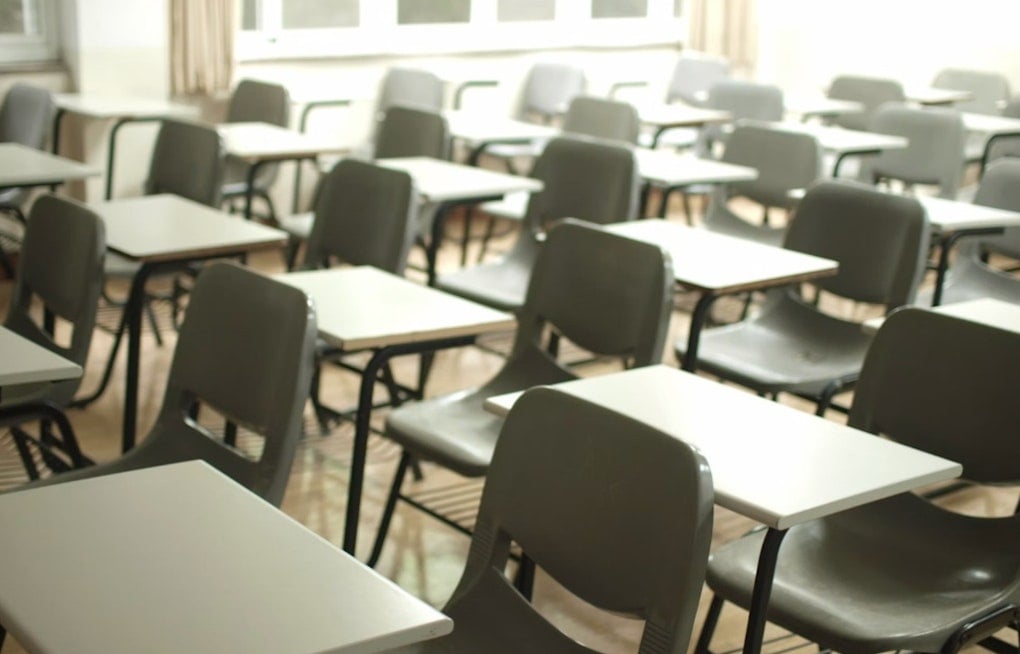 Newark Students Return to Phone-Free Classrooms as New Jersey Ban Kicks In