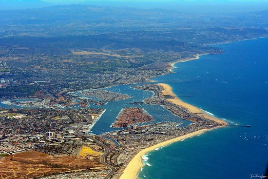 Newport Beach Rushes Sand to The Wedge Before El Niño Storms Hit