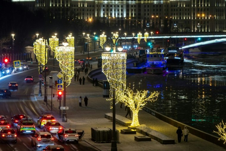Newport Dunes Lights Up Back Bay With Floating Trees for 36th Straight Year