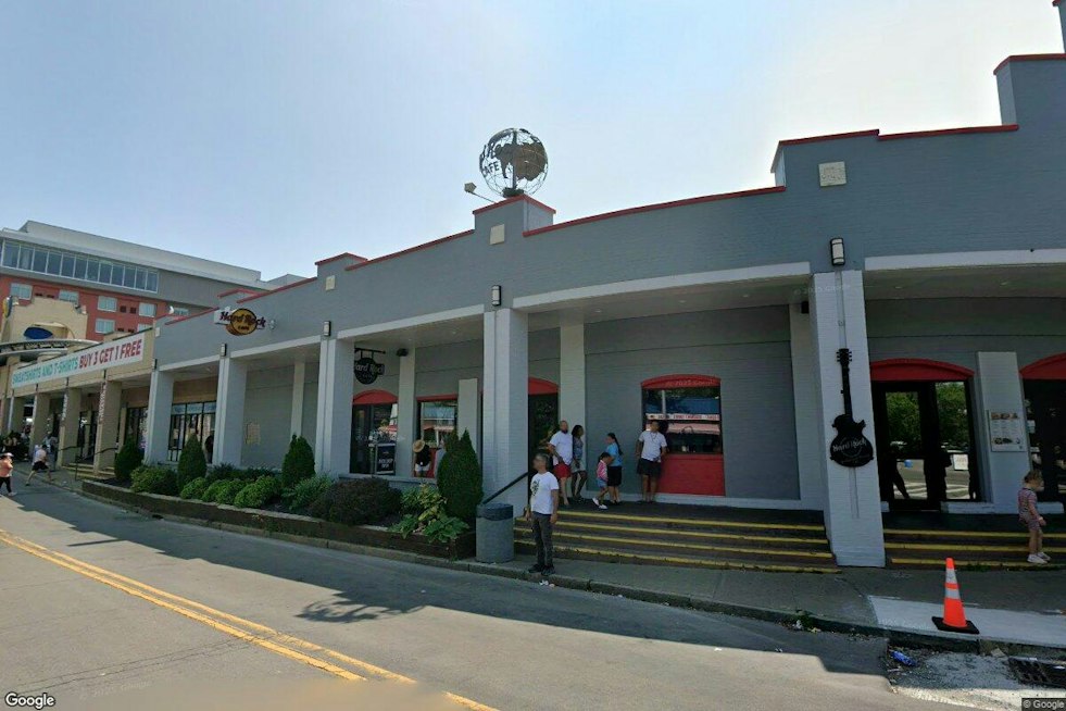 Niagara Falls Cocktail Ride Will Lift Riders 133 Feet for Falls Views