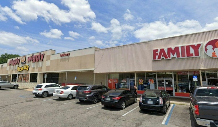 North Monroe Street Grocery Ditches Fresh 4 Less Name for Piggly Wiggly Food for Less