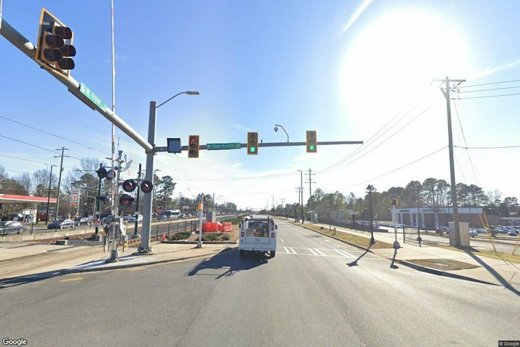 Northeast Charlotte Shooting Near Tom Hunter Road Leaves One Hurt