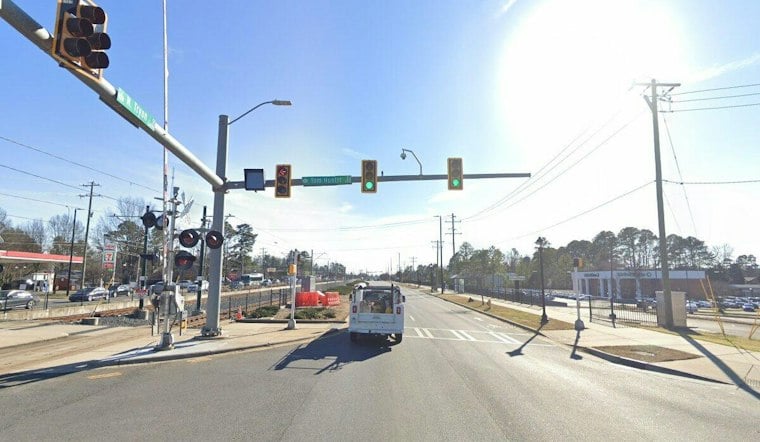 Northeast Charlotte Shooting Near Tom Hunter Road Leaves One Hurt