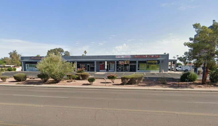 Northwest Phoenix Pizzeria Zane's Serves 32-Inch Pies Across From Moon Valley High
