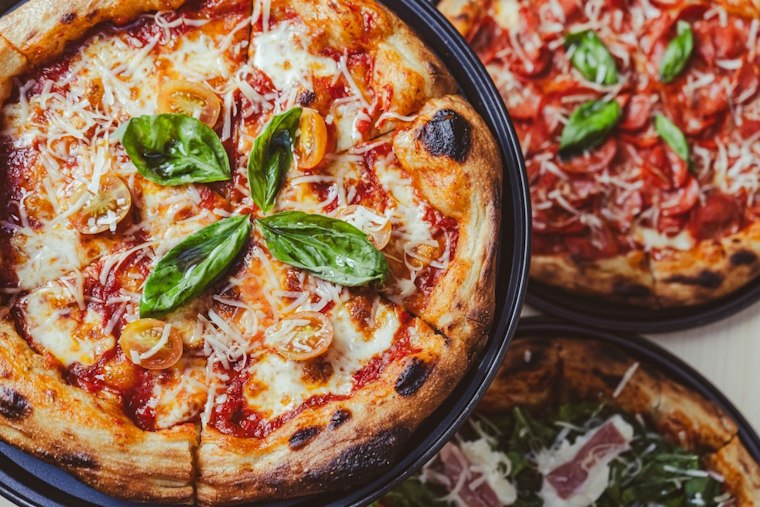 NYC's Una Pizza Napoletana Bumped to No. 2 as London Spot Claims World's Best Pizza