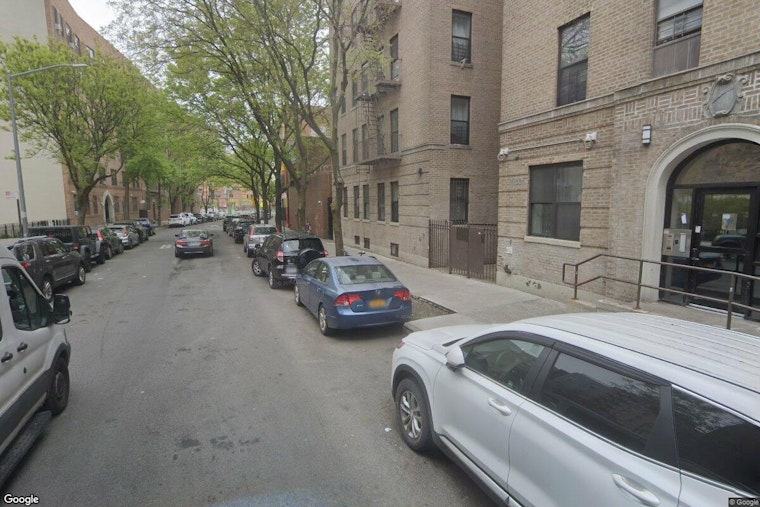 NYPD Hunts Man and Woman Who Punched Bronx Traffic Agent Issuing Ticket